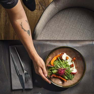 Zell am See-Kaprun, 19.09.2024
Thema: Winter Menue
Fotograf: Raphael Gabauer
Protagonistin: Magdalena Schwarz
Model Release: Alle Model Release vorhanden und unterschrieben